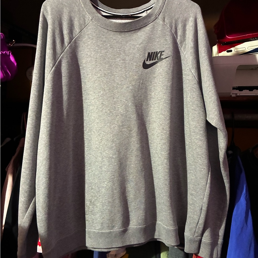 Nike sweat shirt